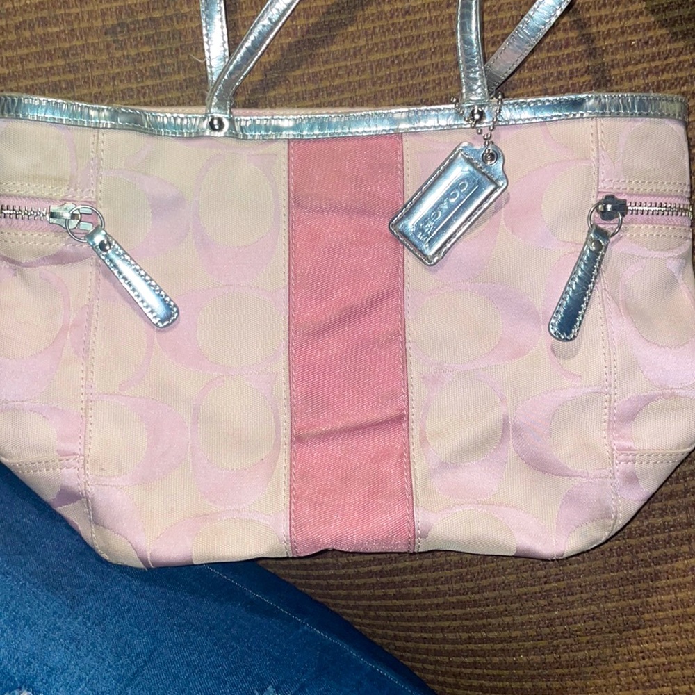 Authentic Classic Signature Pink Coach Tote bag
